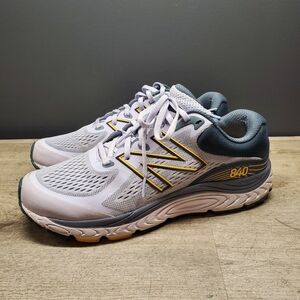 New Balance Women's 840 running shoe Size 11